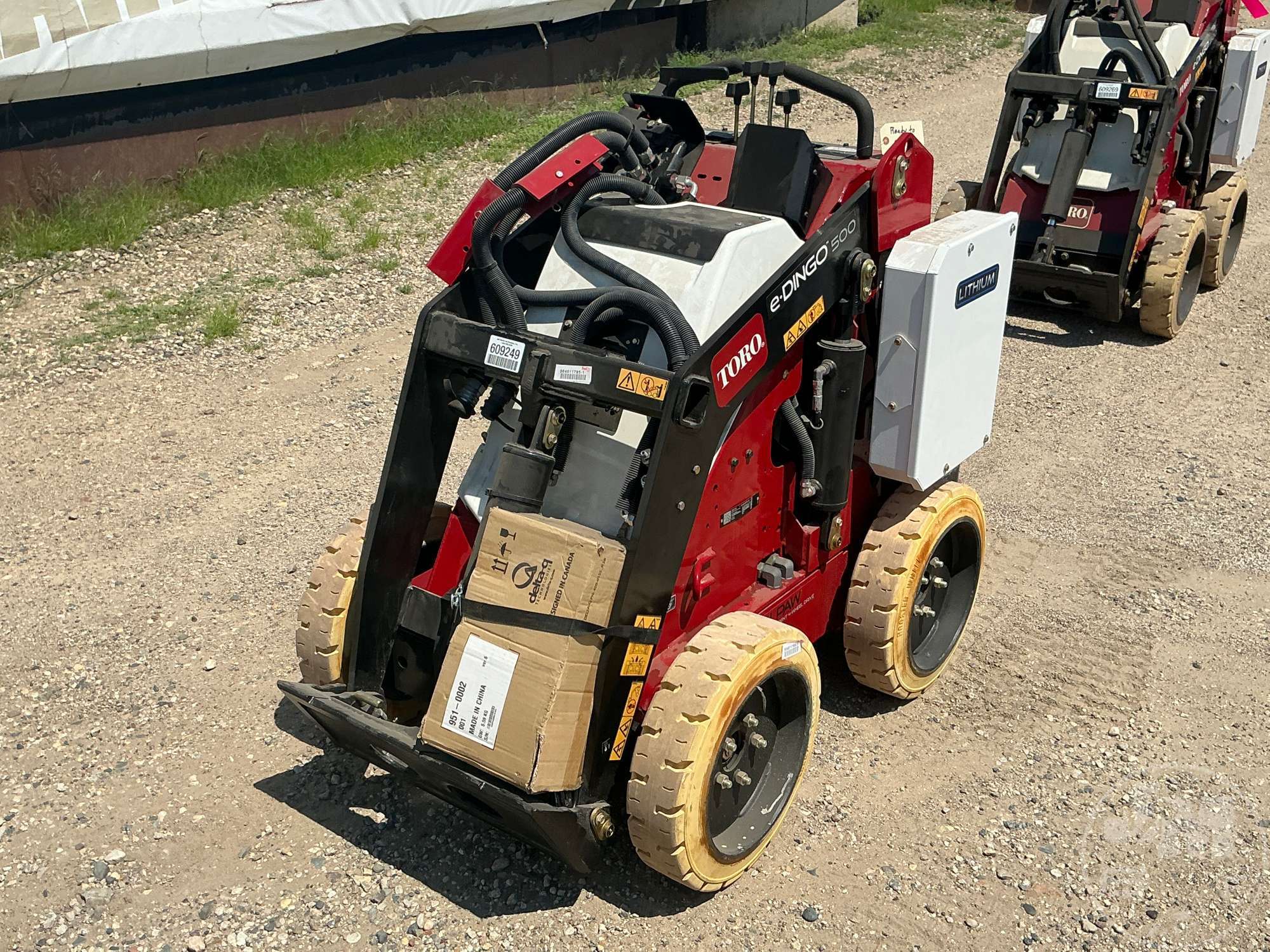 2022 TORO 22218 E-DINGO 500 in Glencoe, MN