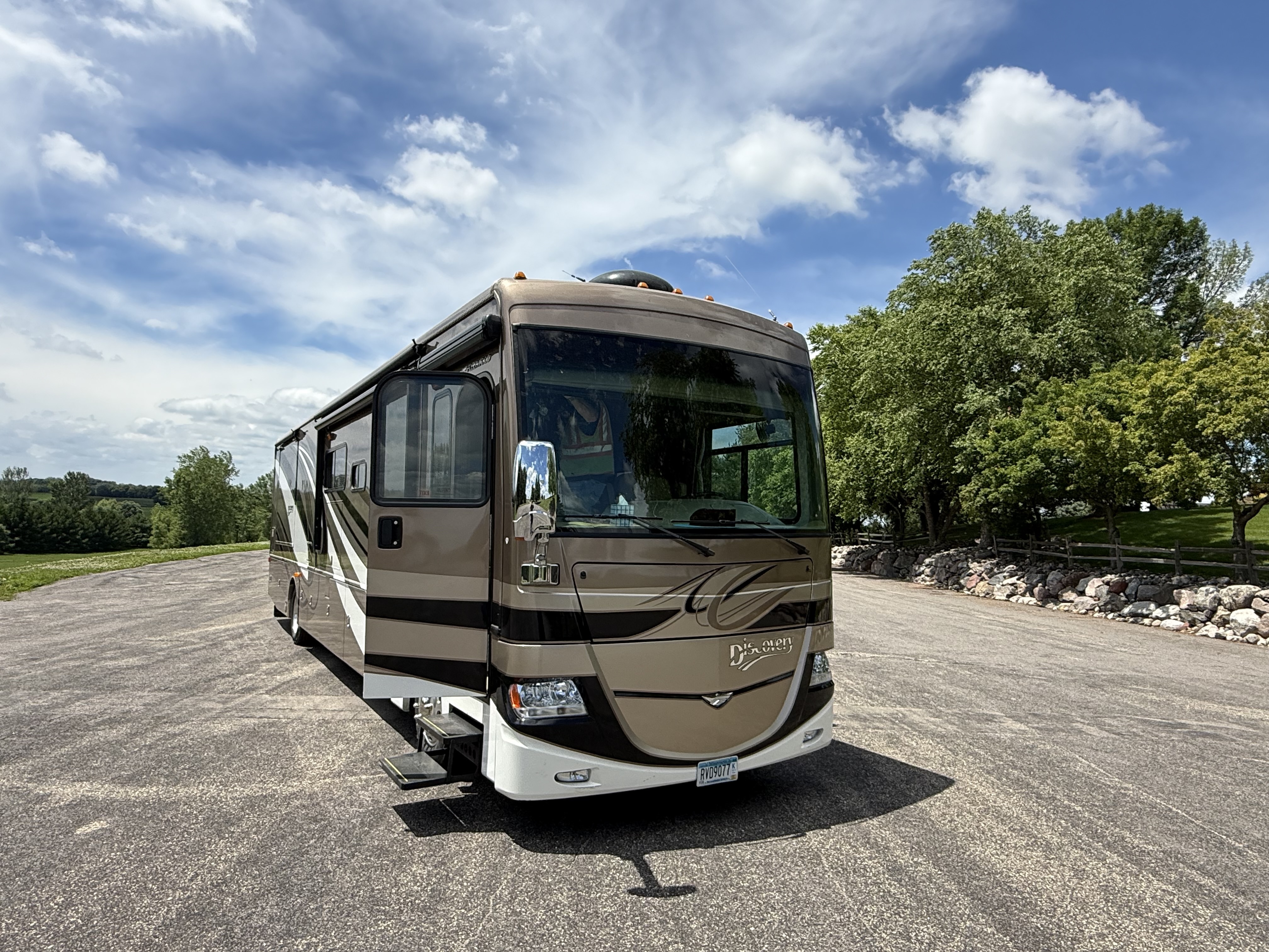 2012 Fleetwood DISCOVERY 40X in jordan MN