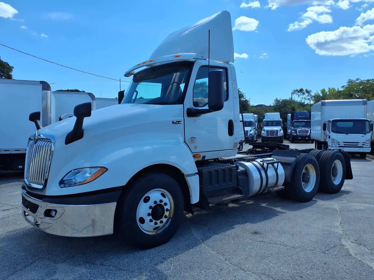 2019 INTERNATIONAL LT625 DAYCAB T/A in Warwick, RI