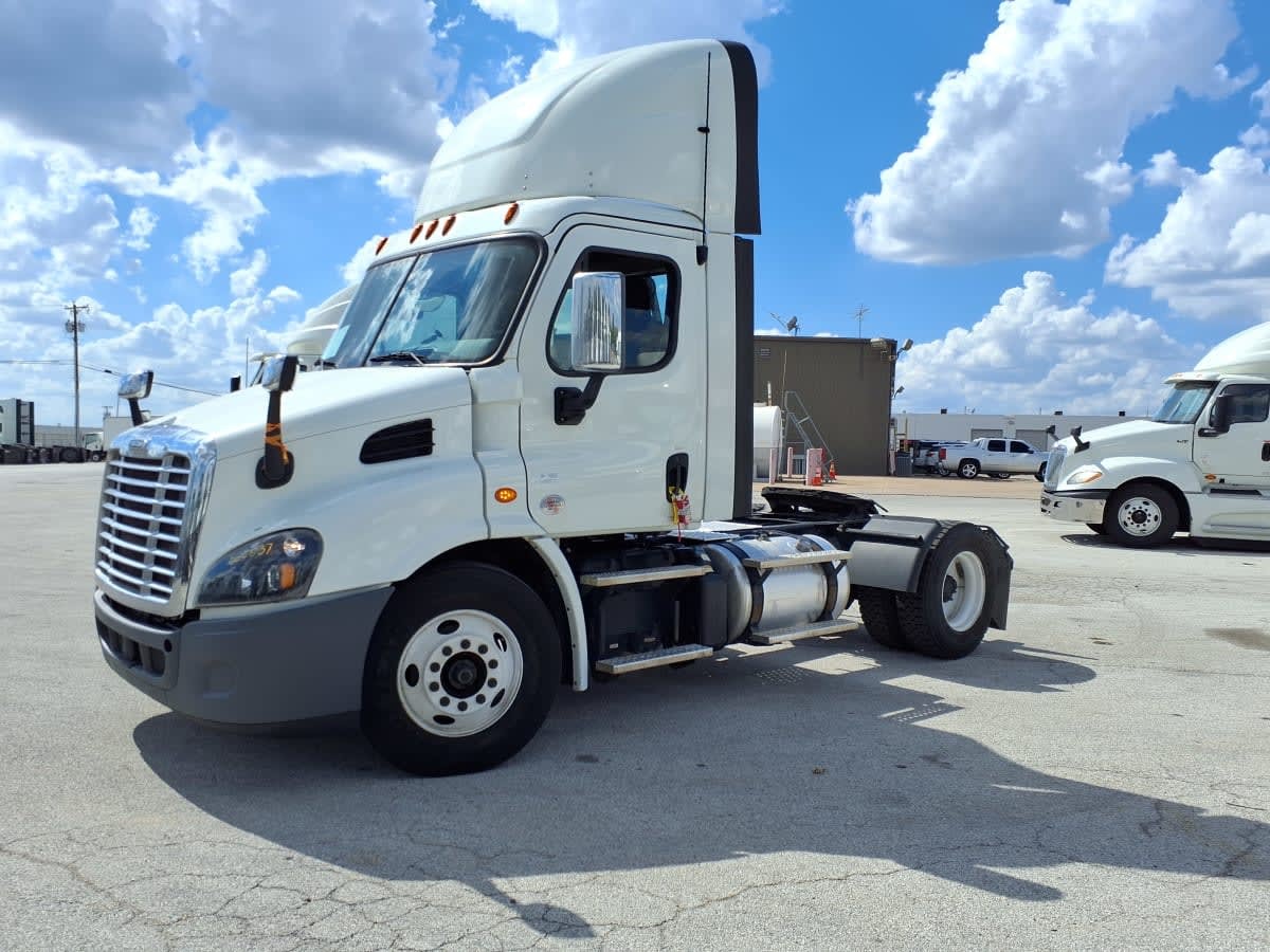 2019 FREIGHTLINER CASCADIA 113 in Fort Worth, TX