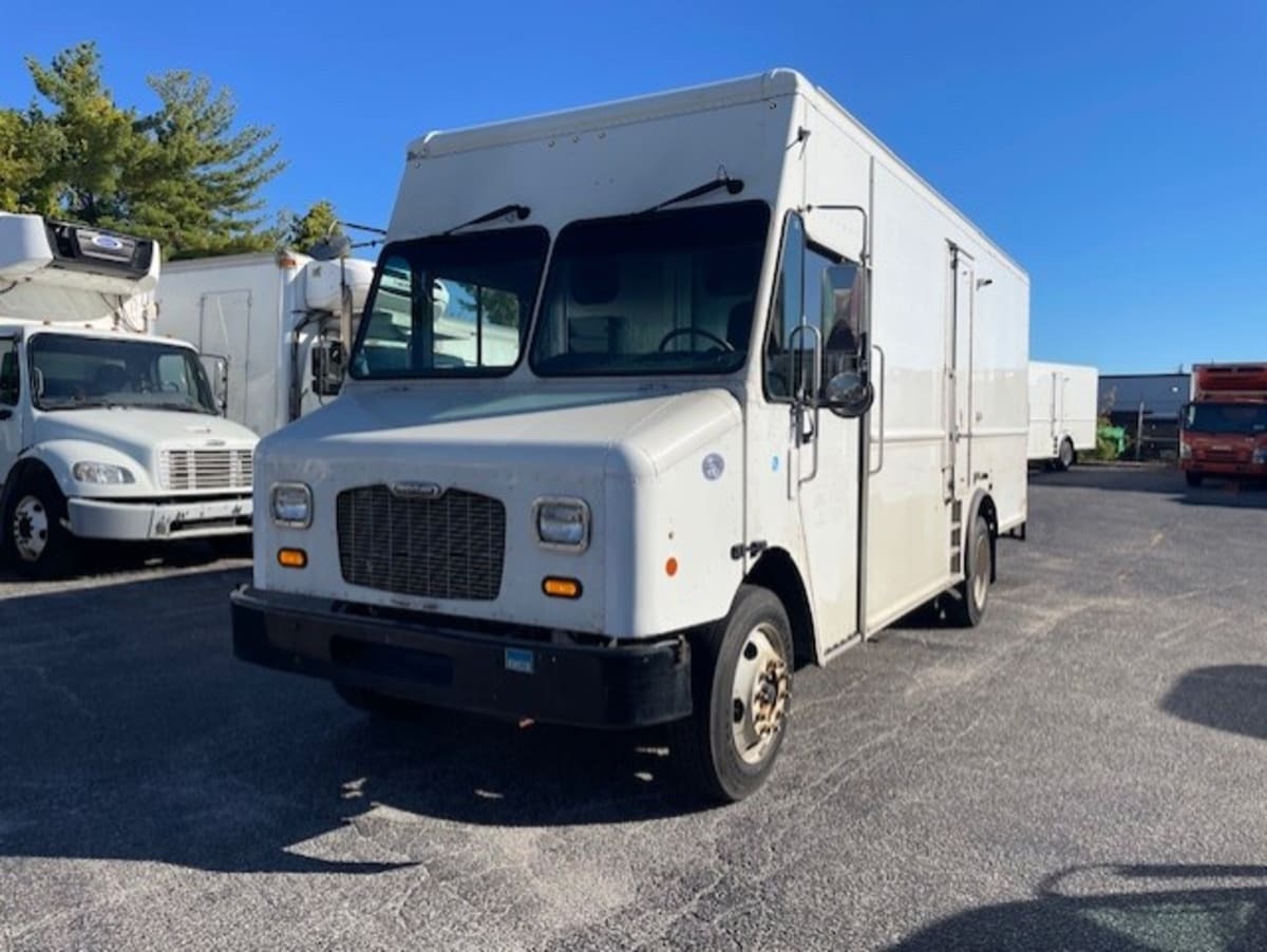 2017 FRTLR CUSTOM CHASSIS CORP MT55 in Farmingdale, NY