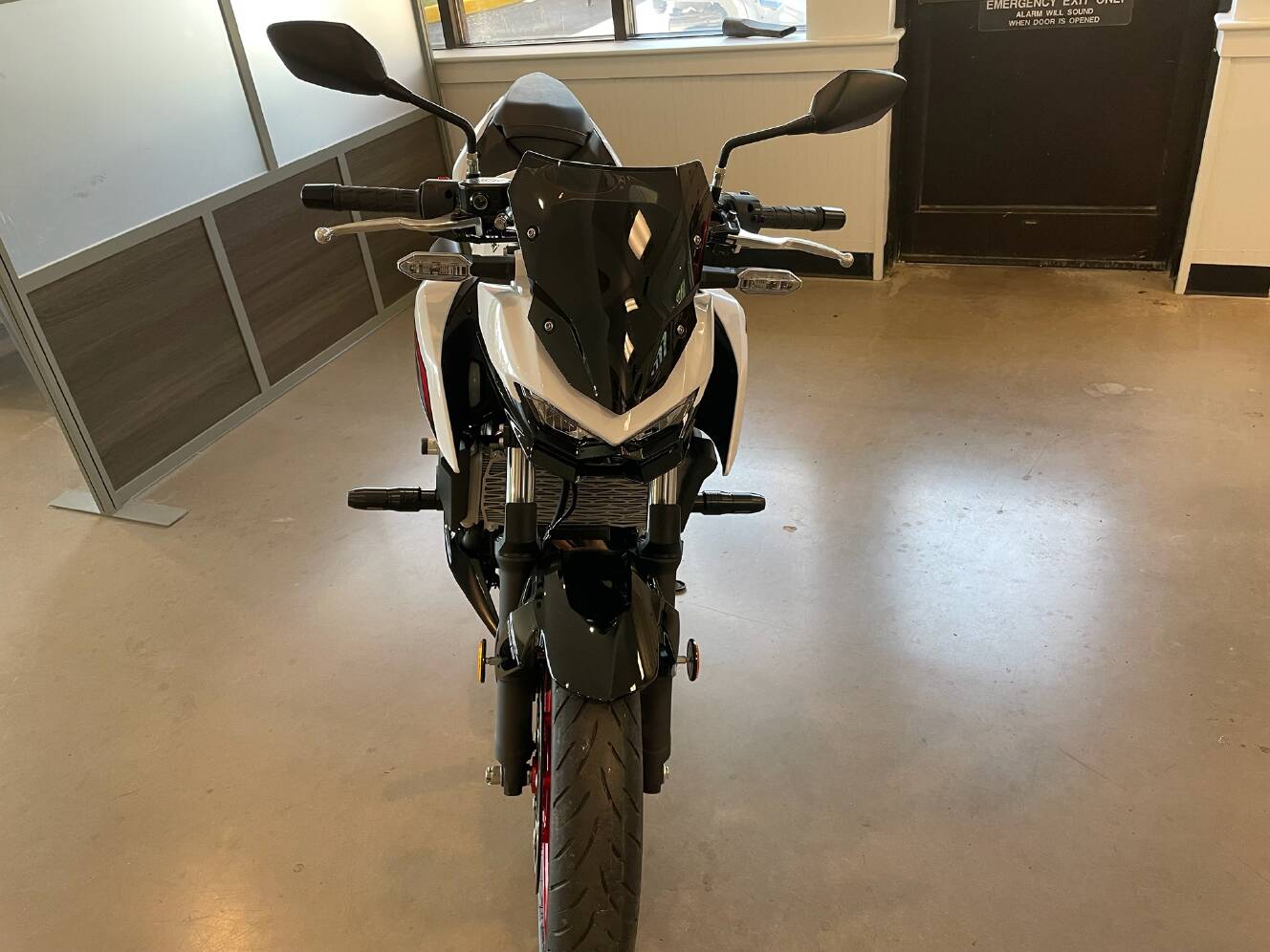 A photo of this 2026 Kawasaki Z500 SE ABS