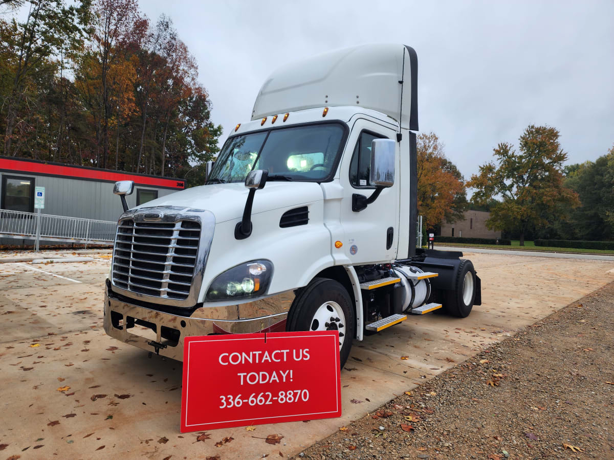 2018 FREIGHTLINER CASCADIA 113 in Greensboro, NC