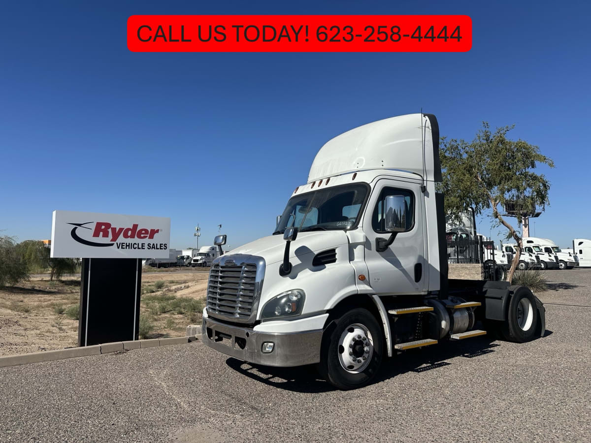 2017 FREIGHTLINER CASCADIA 113 in Phoenix, AZ