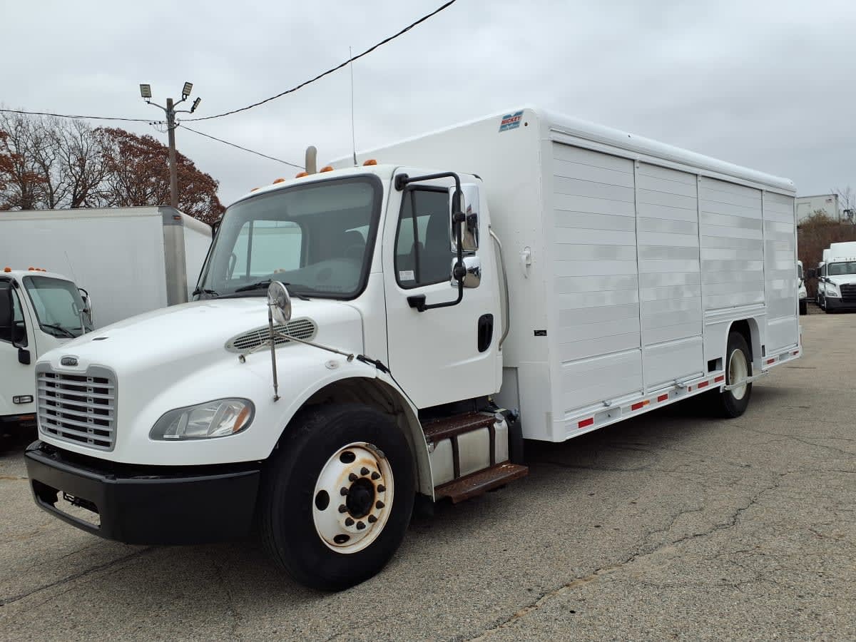 2018 FREIGHTLINER BUSINESS CLASS M2 106 in Warwick, RI