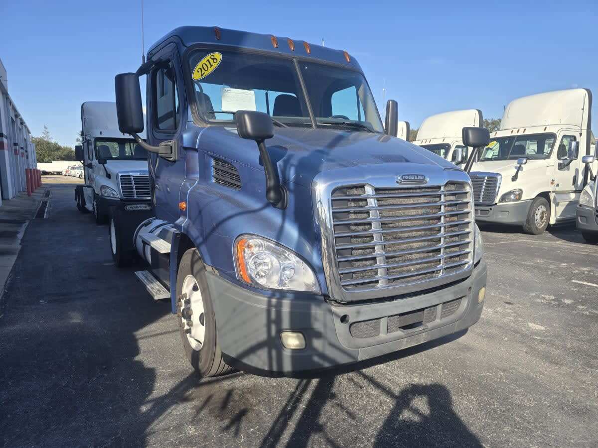 2018 FREIGHTLINER CASCADIA 113 in Tampa, FL