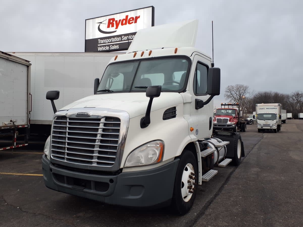 2016 FREIGHTLINER CASCADIA 113 in Taylor, MI