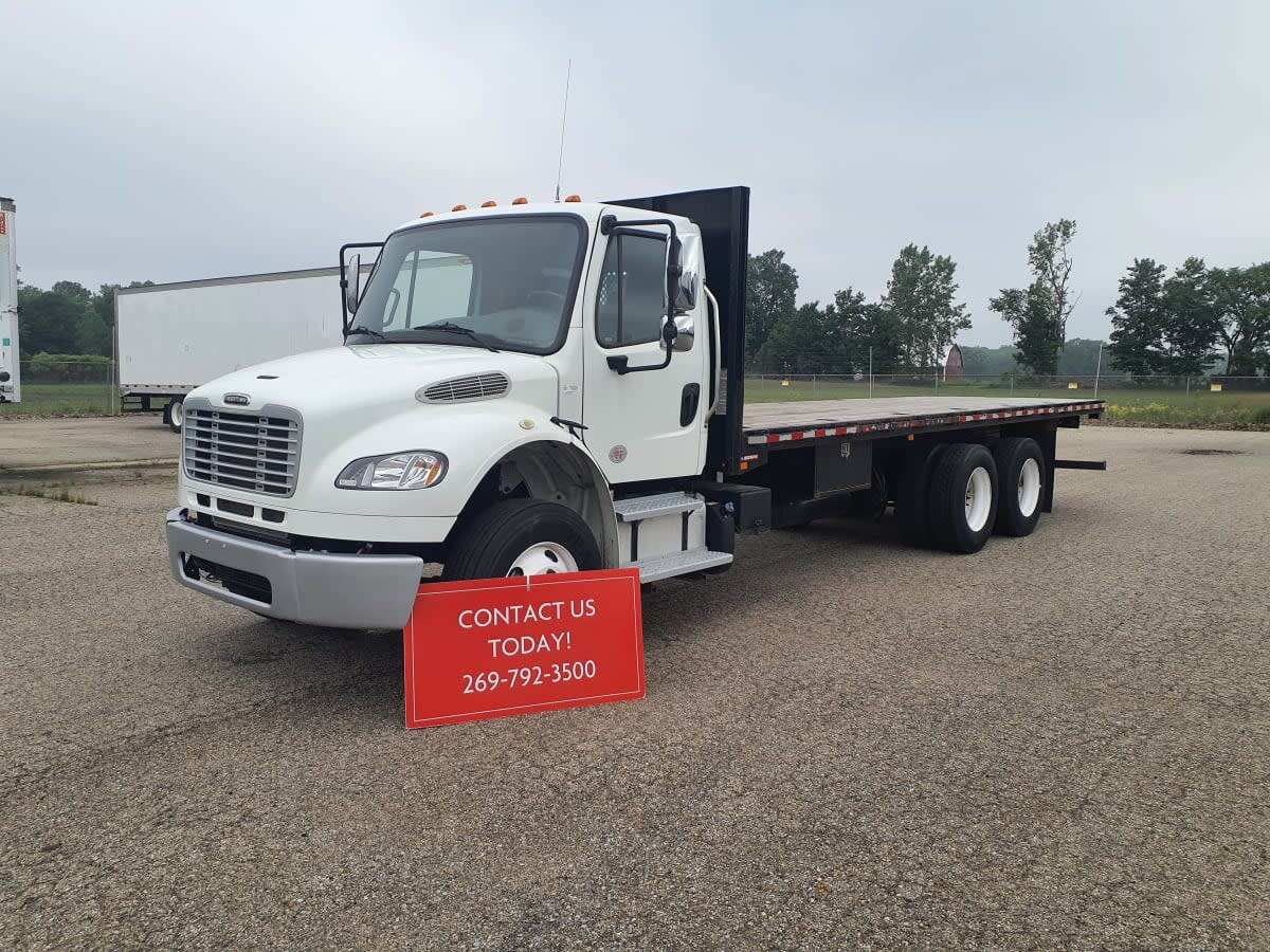 2019 FREIGHTLINER BUSINESS CLASS M2 106 in Wayland, MI
