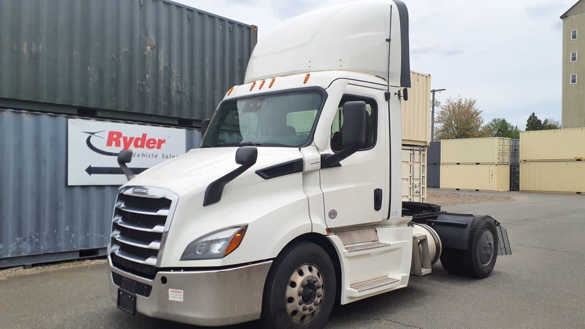 2021 FREIGHTLINER CASCADIA 116 in Springfield, MA