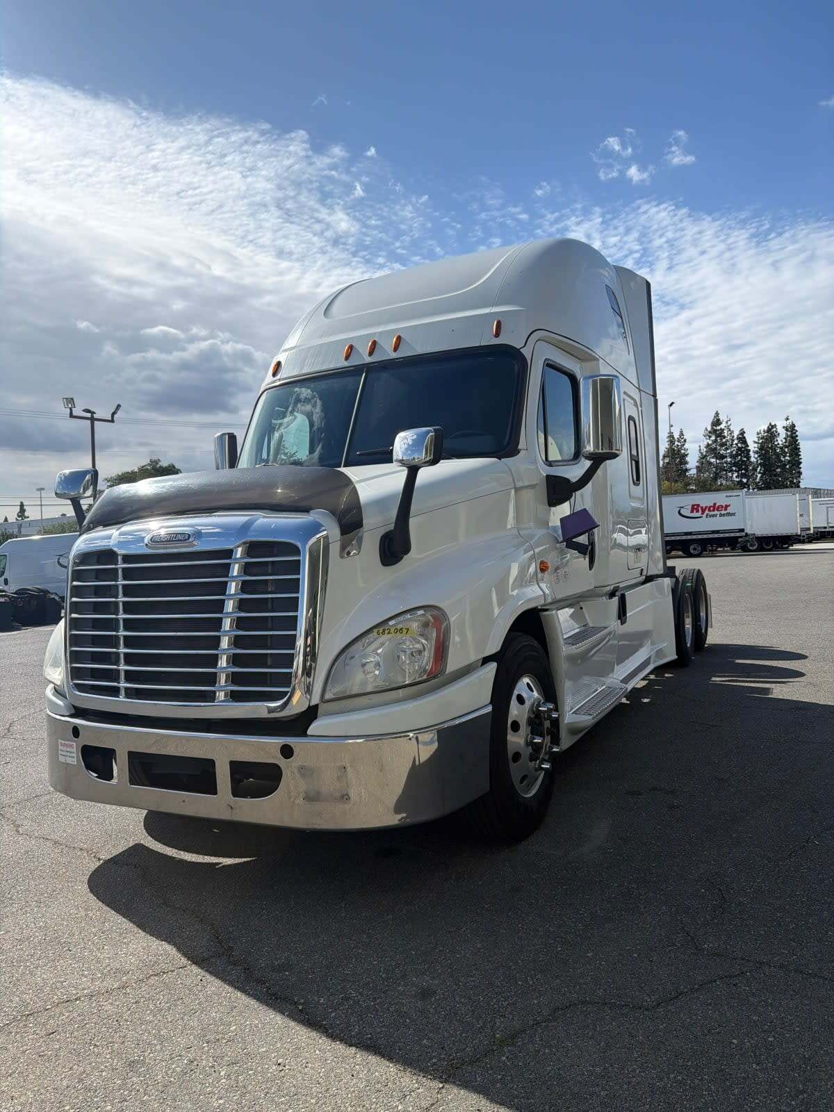 2018 FREIGHTLINER CASCADIA 125 in Pomona, CA