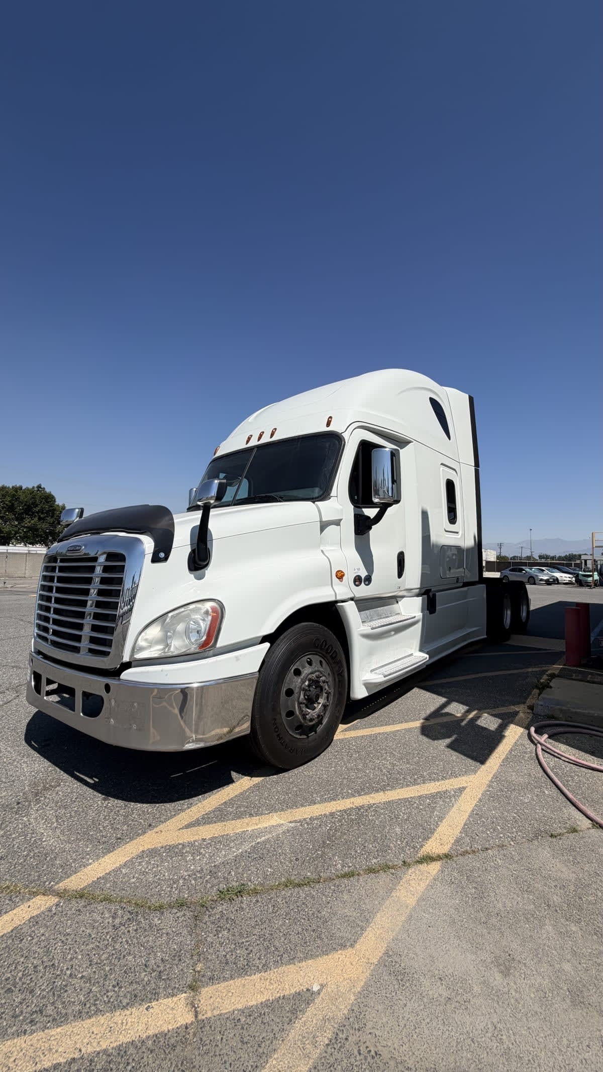 2018 FREIGHTLINER CASCADIA 125 in Pomona, CA