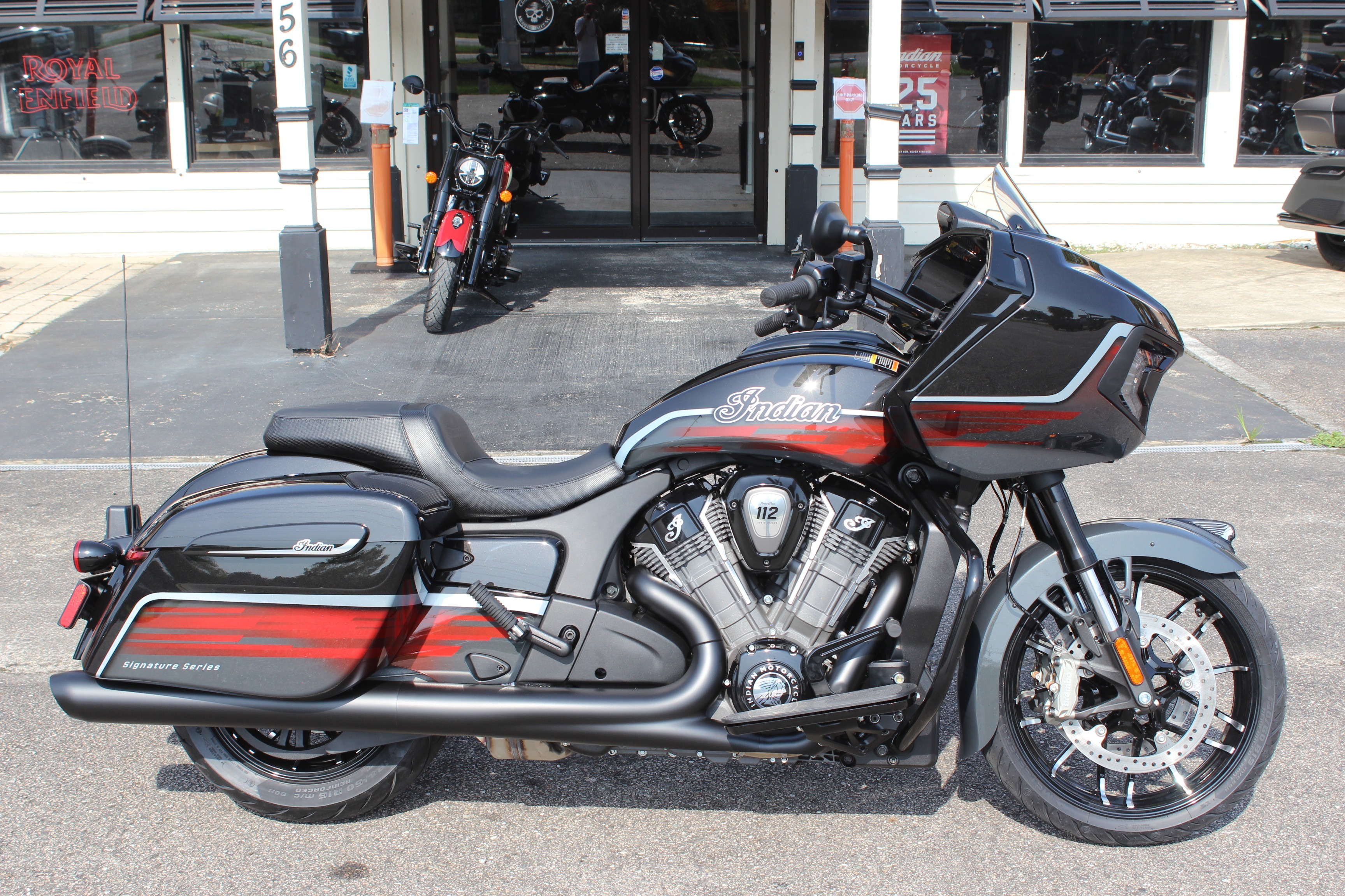 2026 Indian Motorcycle Challenger® Dark Horse® Signature Series DARK HORSE in Murrells Inlet, SC