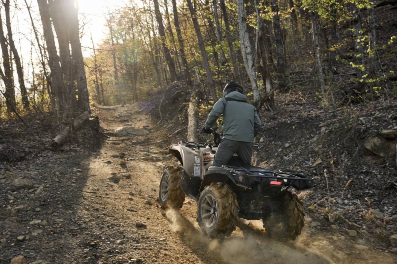 A photo of this 2027 Yamaha Grizzly EPS XT-R