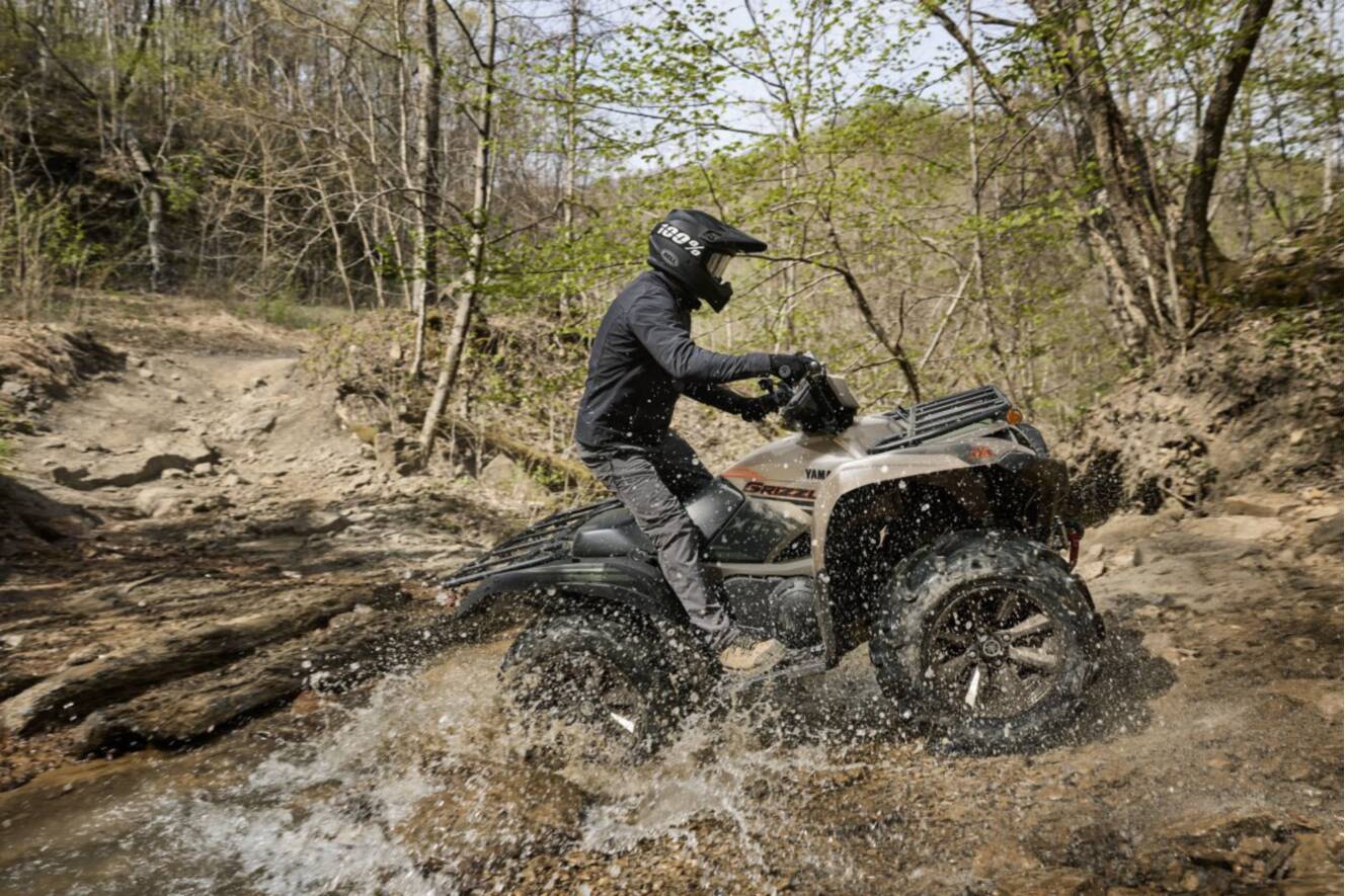 A photo of this 2027 Yamaha Grizzly EPS XT-R
