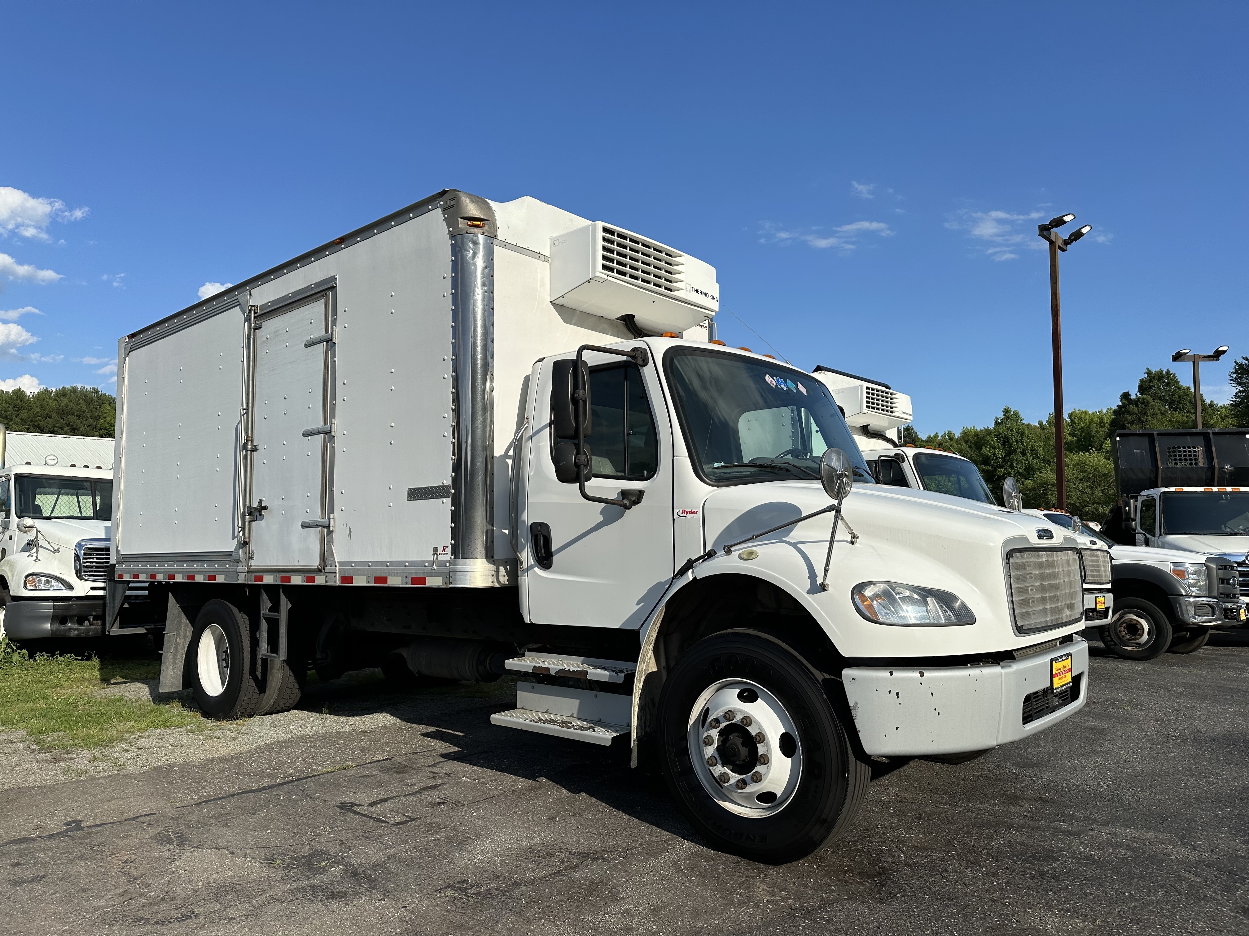 2017 FREIGHTLINER BUSINESS CLASS M2 106 in Stanley, NC