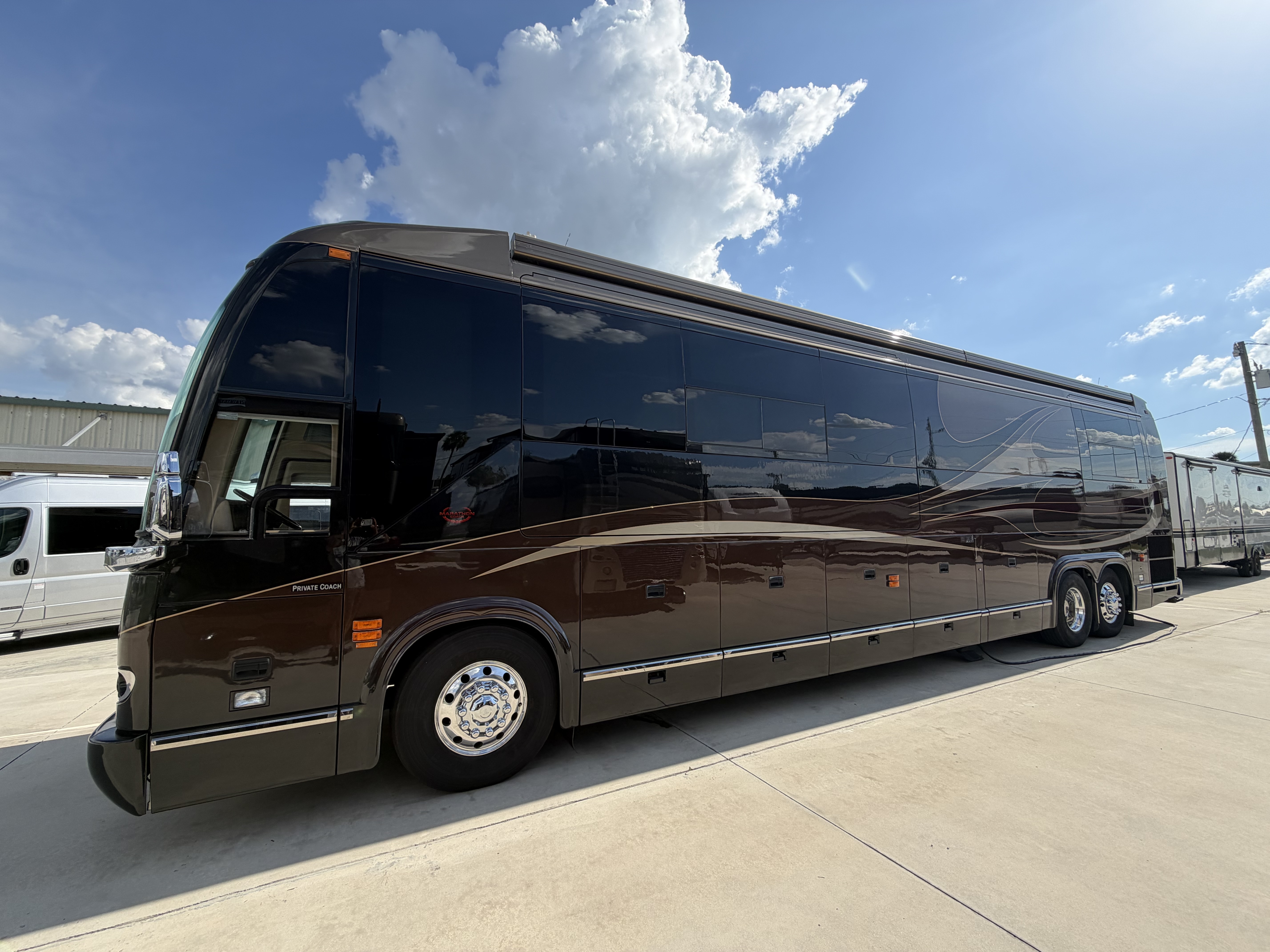 2004 Prevost MARATHON COACH H3-45 in okeechobee FL