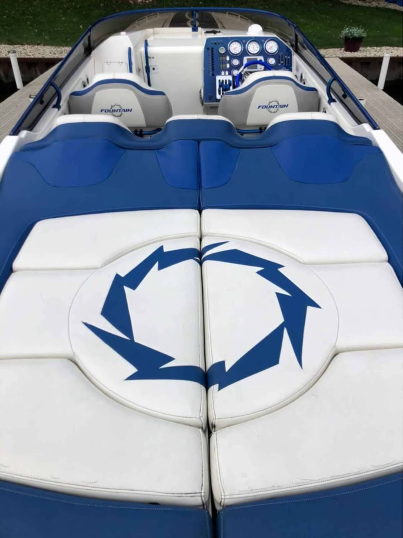 A photo of this 2008 Fountain 38 LIGHTNING
