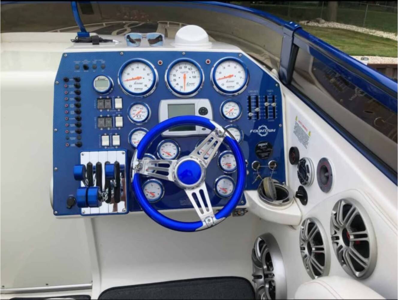 A photo of this 2008 Fountain 38 LIGHTNING