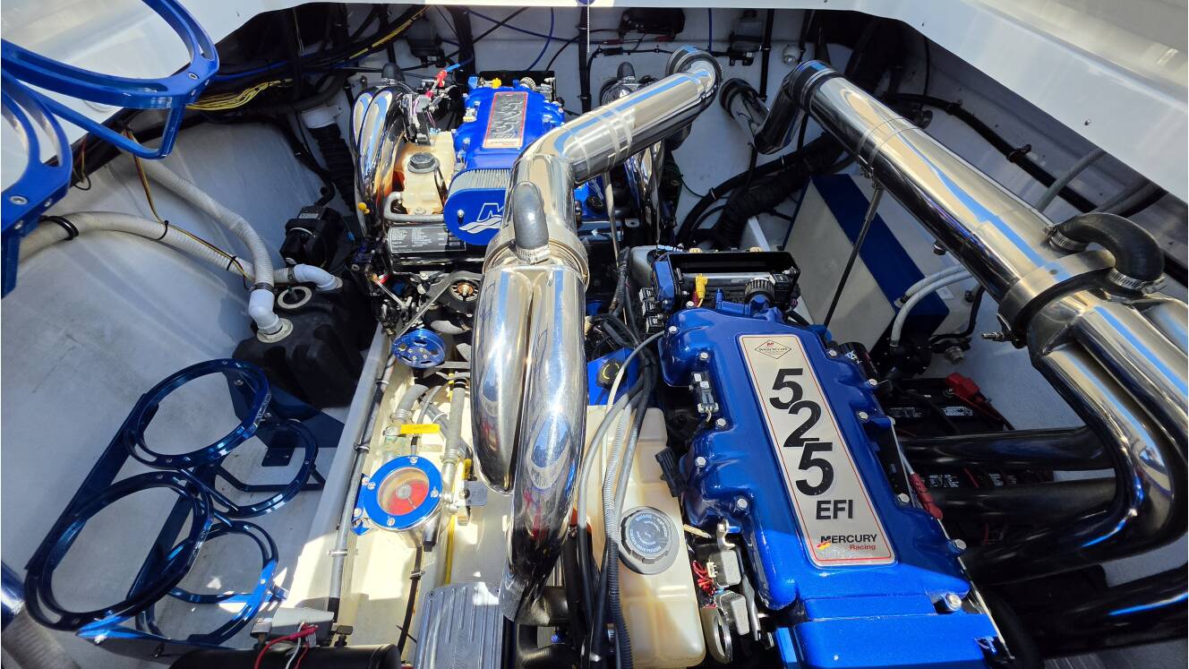A photo of this 2008 Fountain 38 LIGHTNING