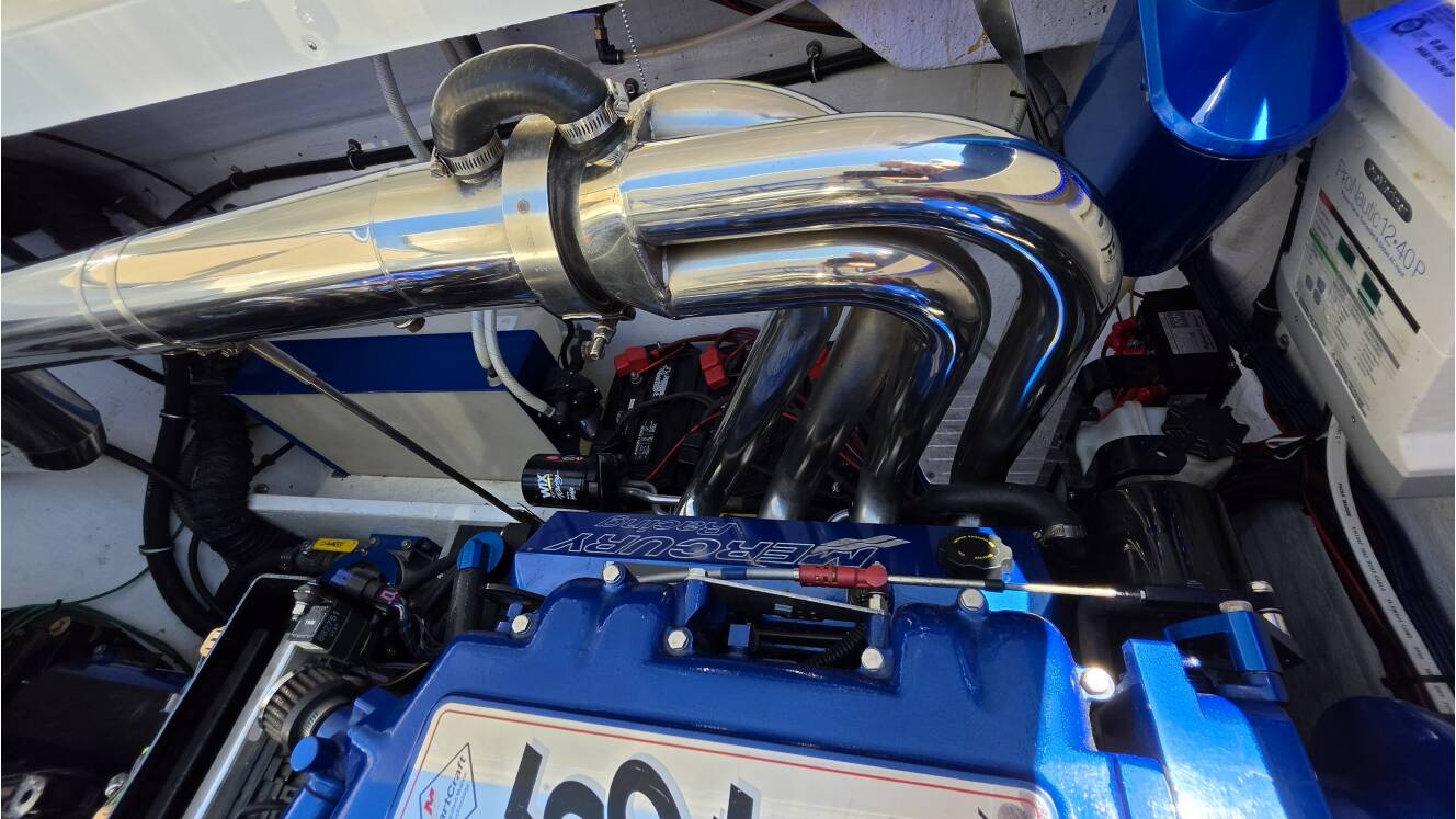 A photo of this 2008 Fountain 38 LIGHTNING