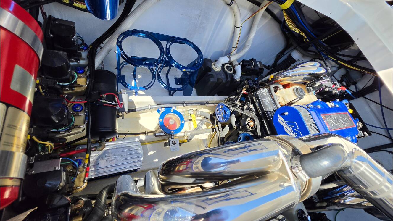 A photo of this 2008 Fountain 38 LIGHTNING