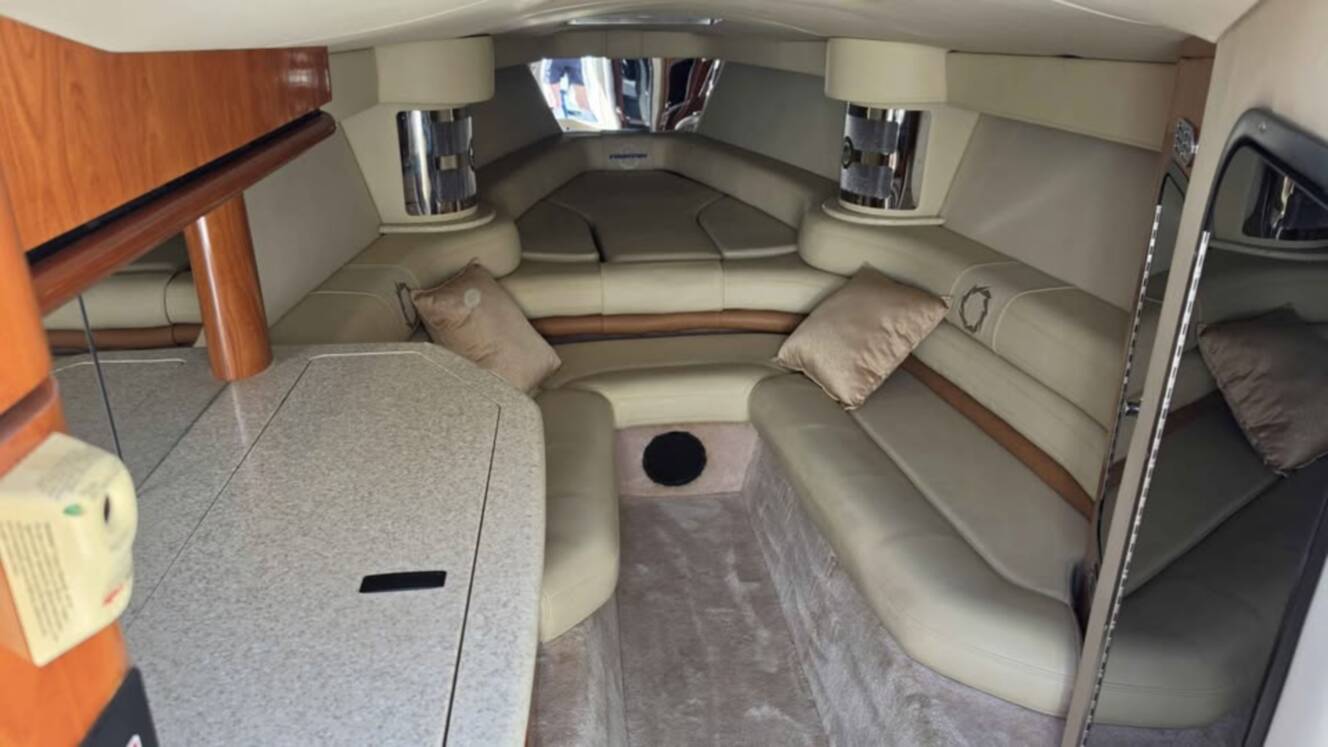 A photo of this 2008 Fountain 38 LIGHTNING