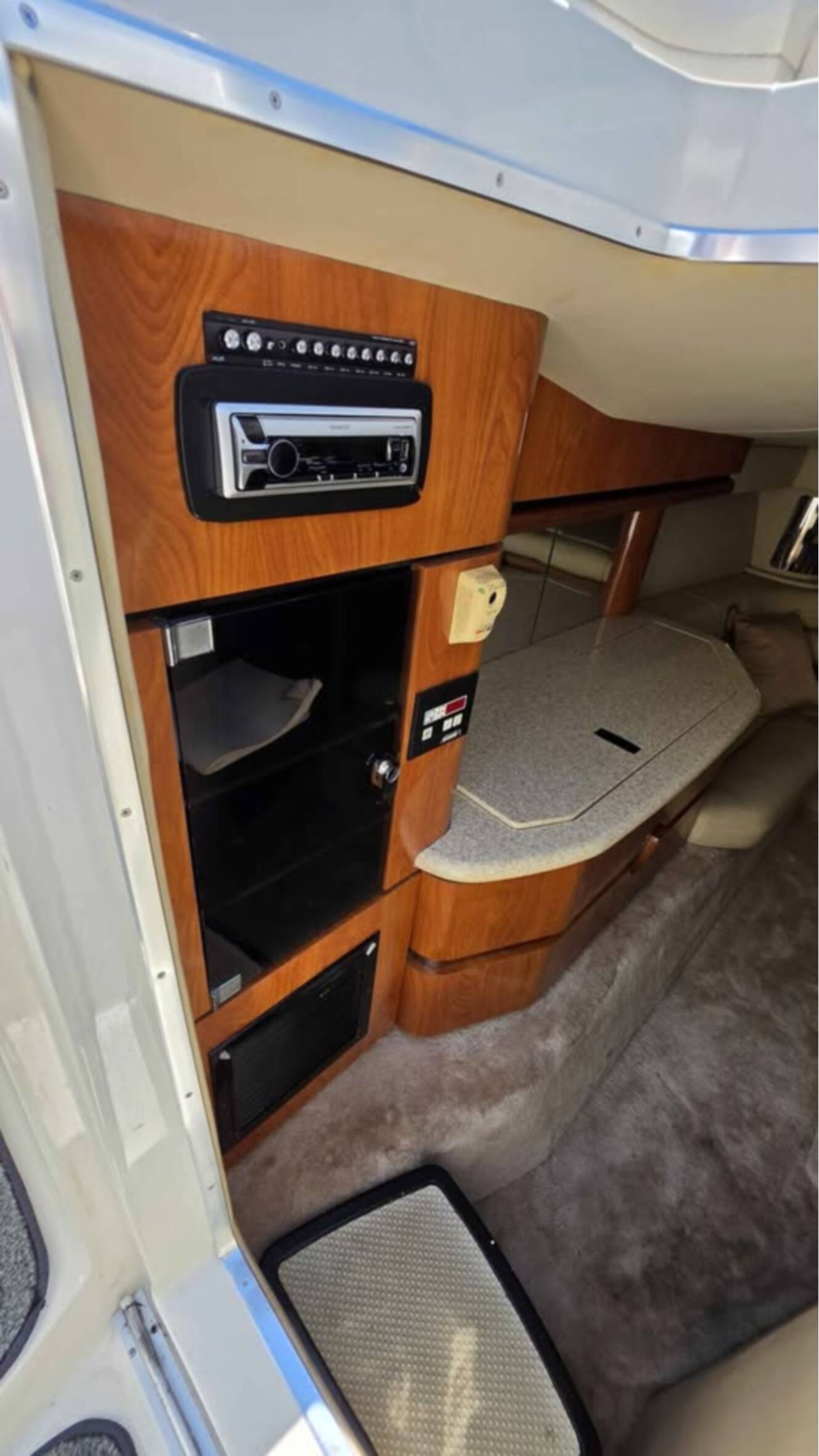 A photo of this 2008 Fountain 38 LIGHTNING