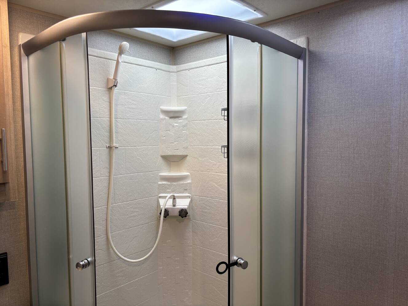 A photo of this 2021 Coachmen CATALINA LEGACY EDITION 243RBS
