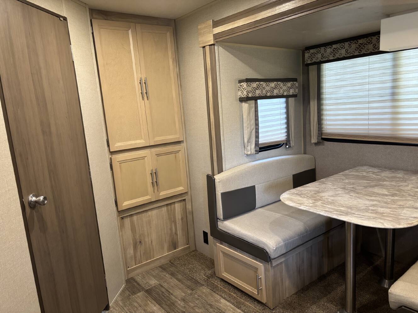 A photo of this 2021 Coachmen CATALINA LEGACY EDITION 243RBS