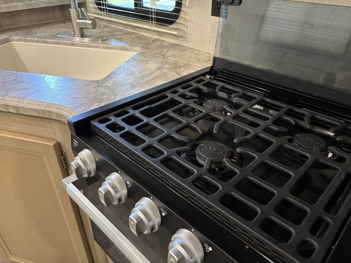 A photo of this 2021 Coachmen CATALINA LEGACY EDITION 243RBS