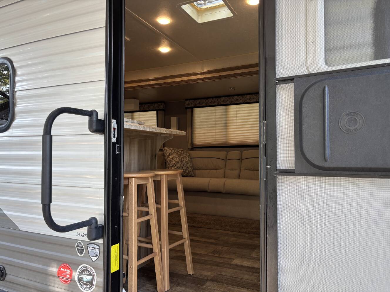 A photo of this 2021 Coachmen CATALINA LEGACY EDITION 243RBS