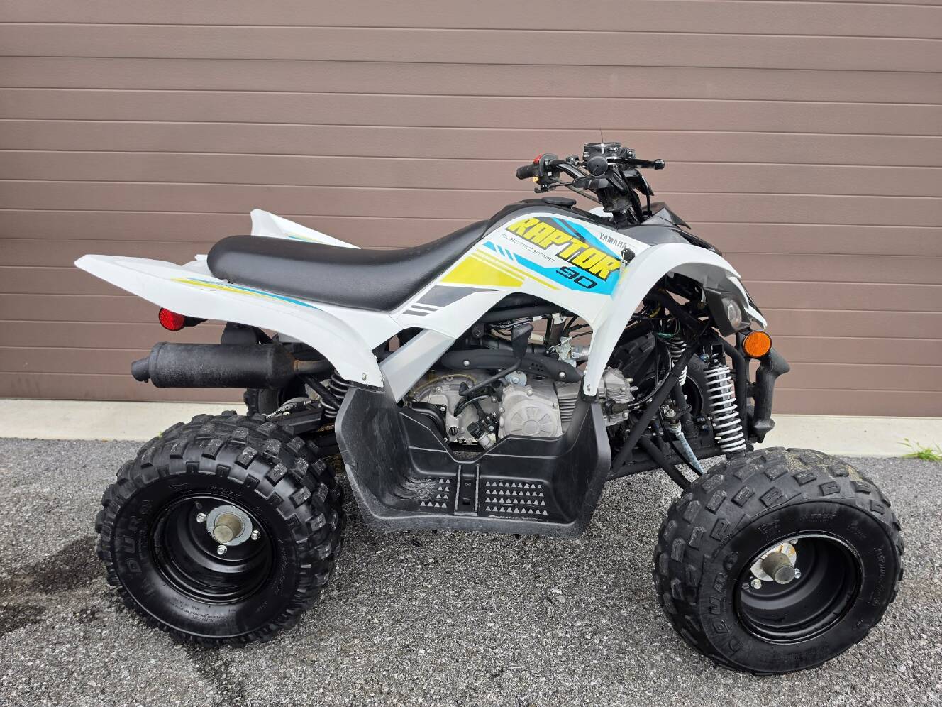 A photo of this 2022 Yamaha Raptor 90