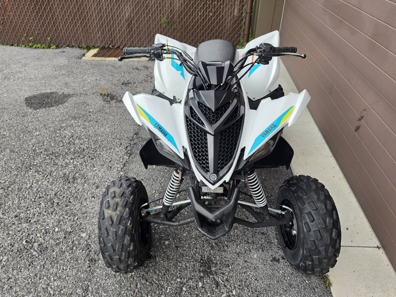 A photo of this 2022 Yamaha Raptor 90