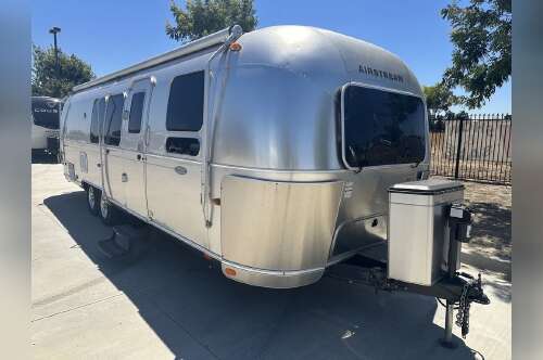 2014 Airstream Flying Cloud 30FB in los banos