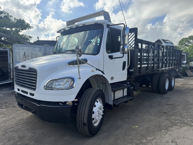 2016 FREIGHTLINER BUSINESS CLASS M2 106 in Miami, FL