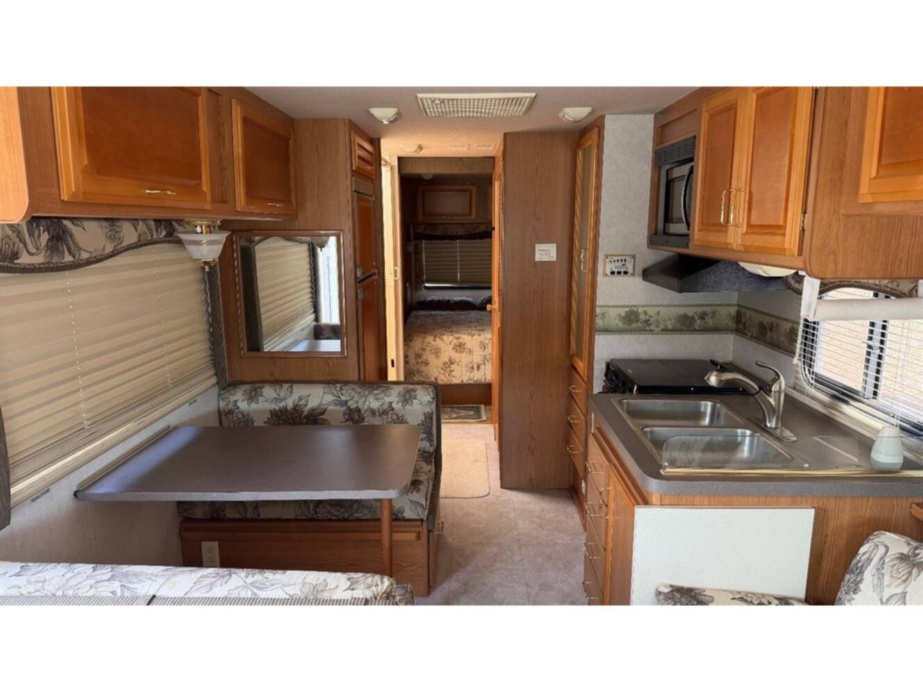 A photo of this 2001 Fleetwood STORM 30H