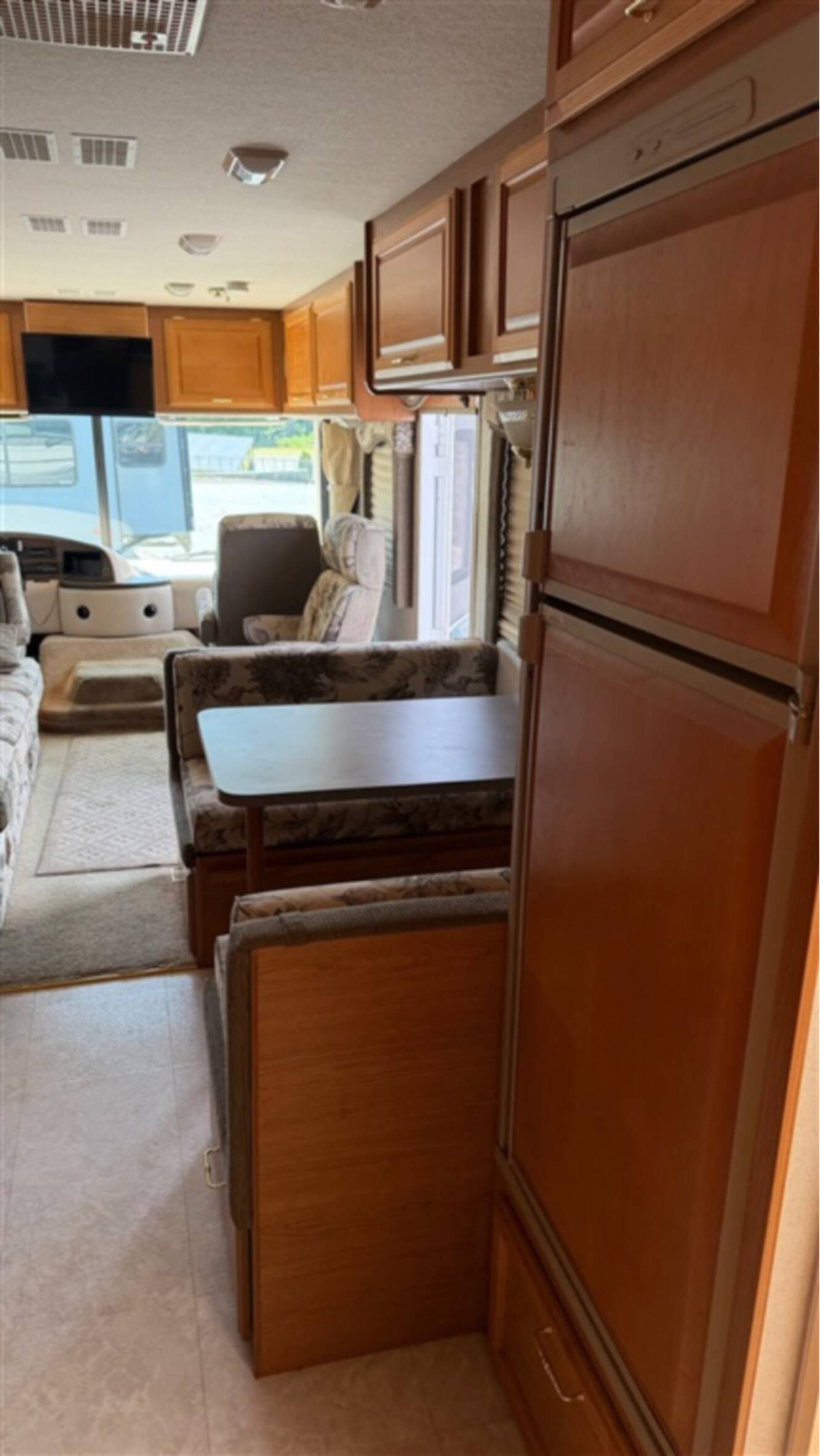 A photo of this 2001 Fleetwood STORM 30H