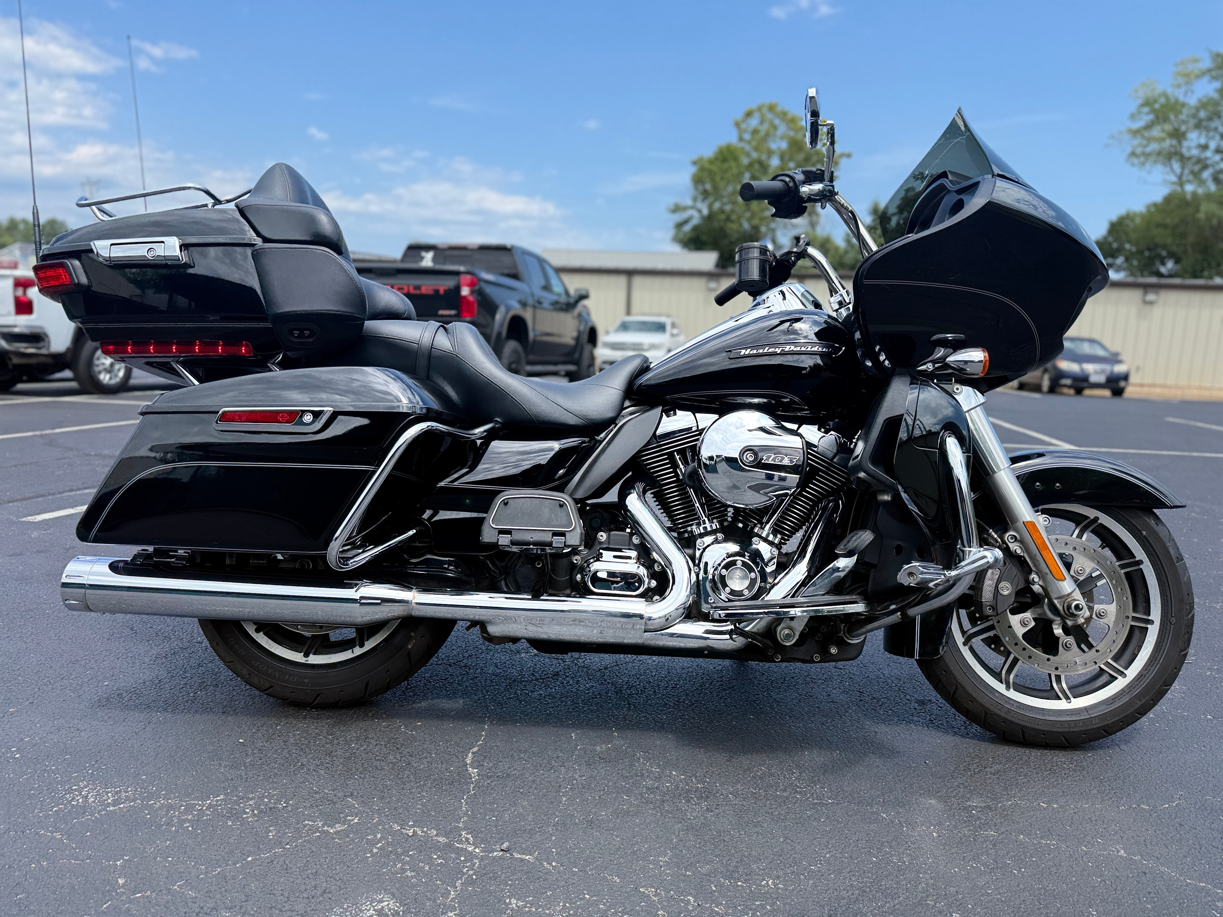 2016 Harley-Davidson Road Glide® Ultra ULTRA in Lynchburg, VA