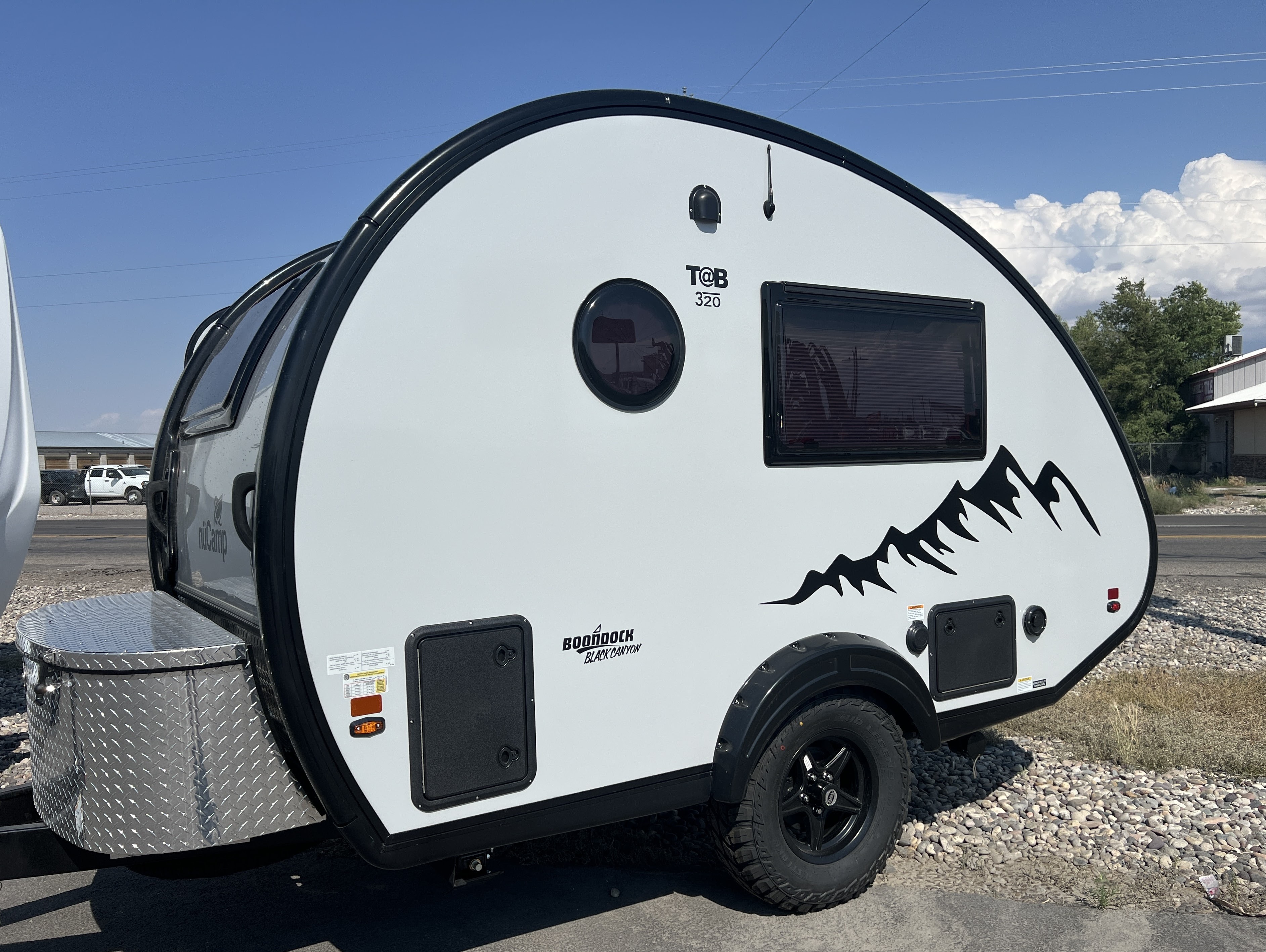 2027 Nucamp T@B 320 BLACK CANYON RV