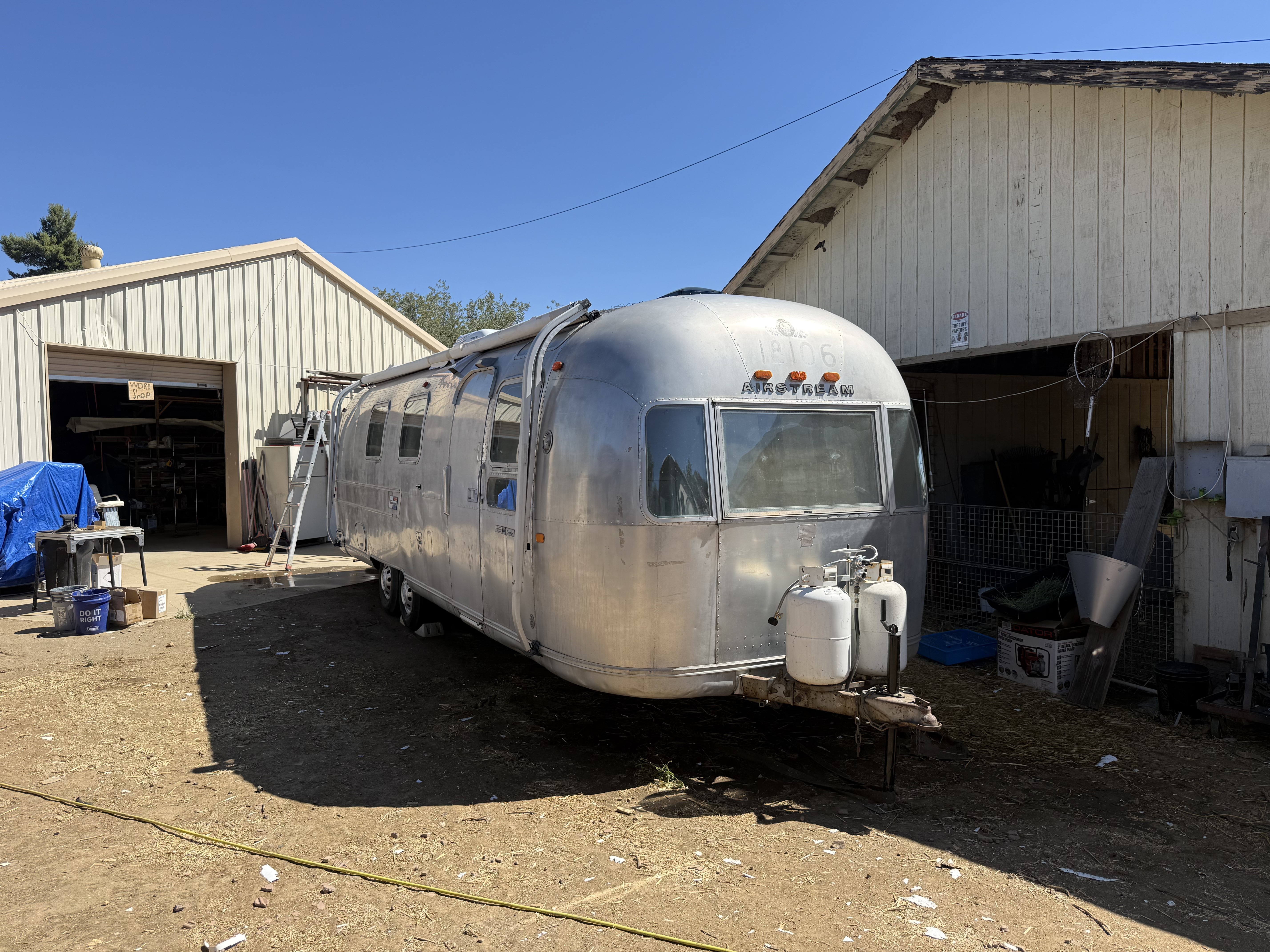 1972 Airstream LAND YACHT 31 in santa barbara CA