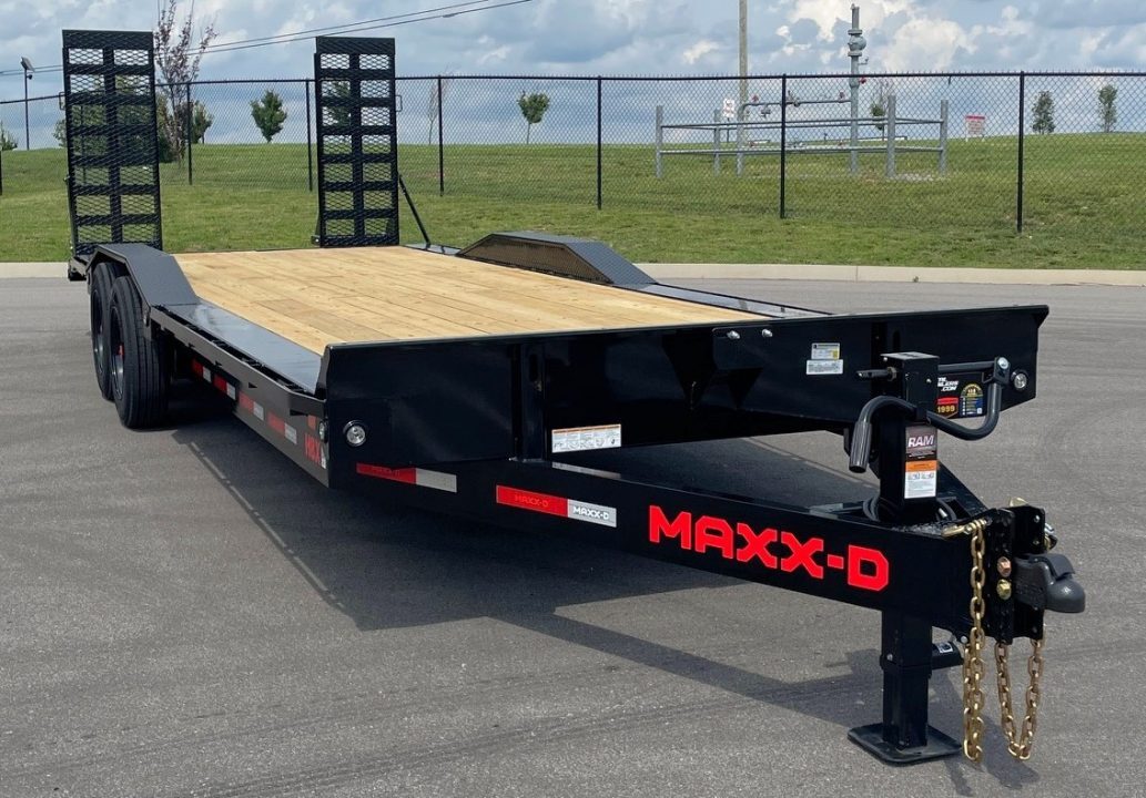 2027 MAXX-D H8X 24x102 black in Lebanon, TN