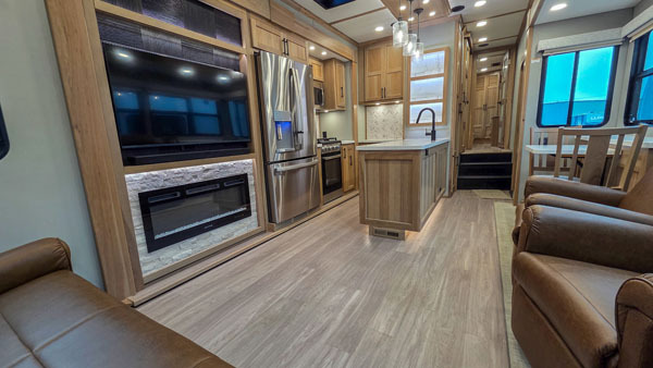 2027 Luxe ELEGANTE 33EFS in elkhart IN