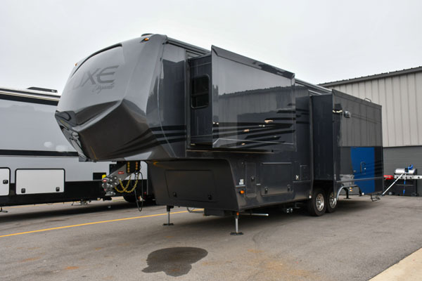 2027 Luxe ELEGANTE 33EFS RV