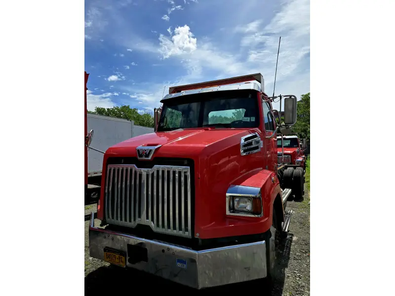 2020 WESTERN STAR CONVENTIONAL