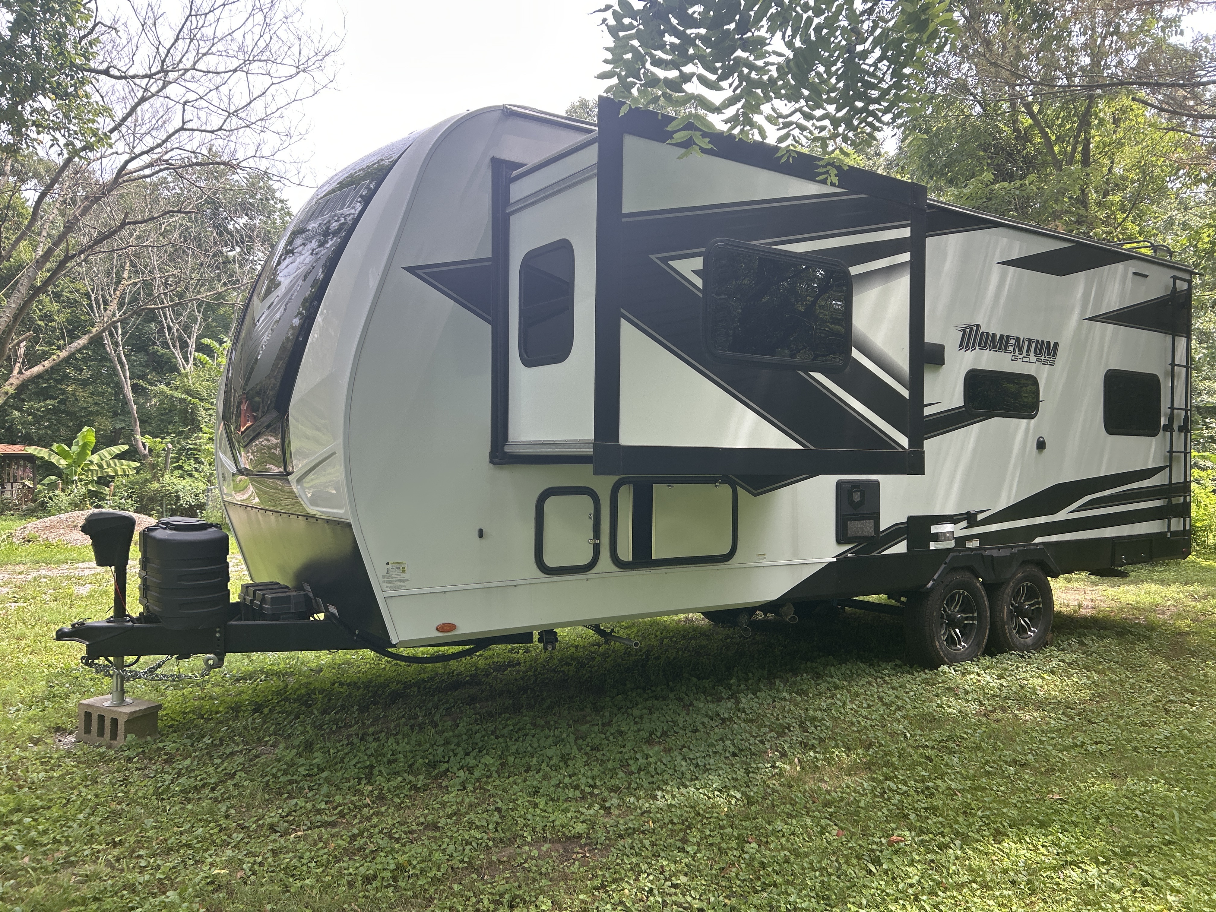 2023 Grand Design MOMENTUM G-CLASS 23G in waterloo IL