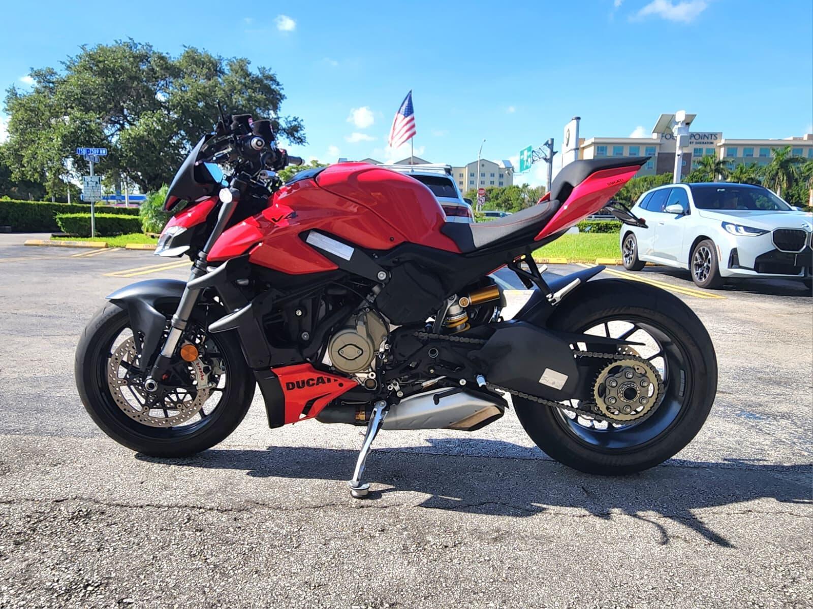 2024 Ducati STREETFIGHTER V4 V4 in Miami, FL