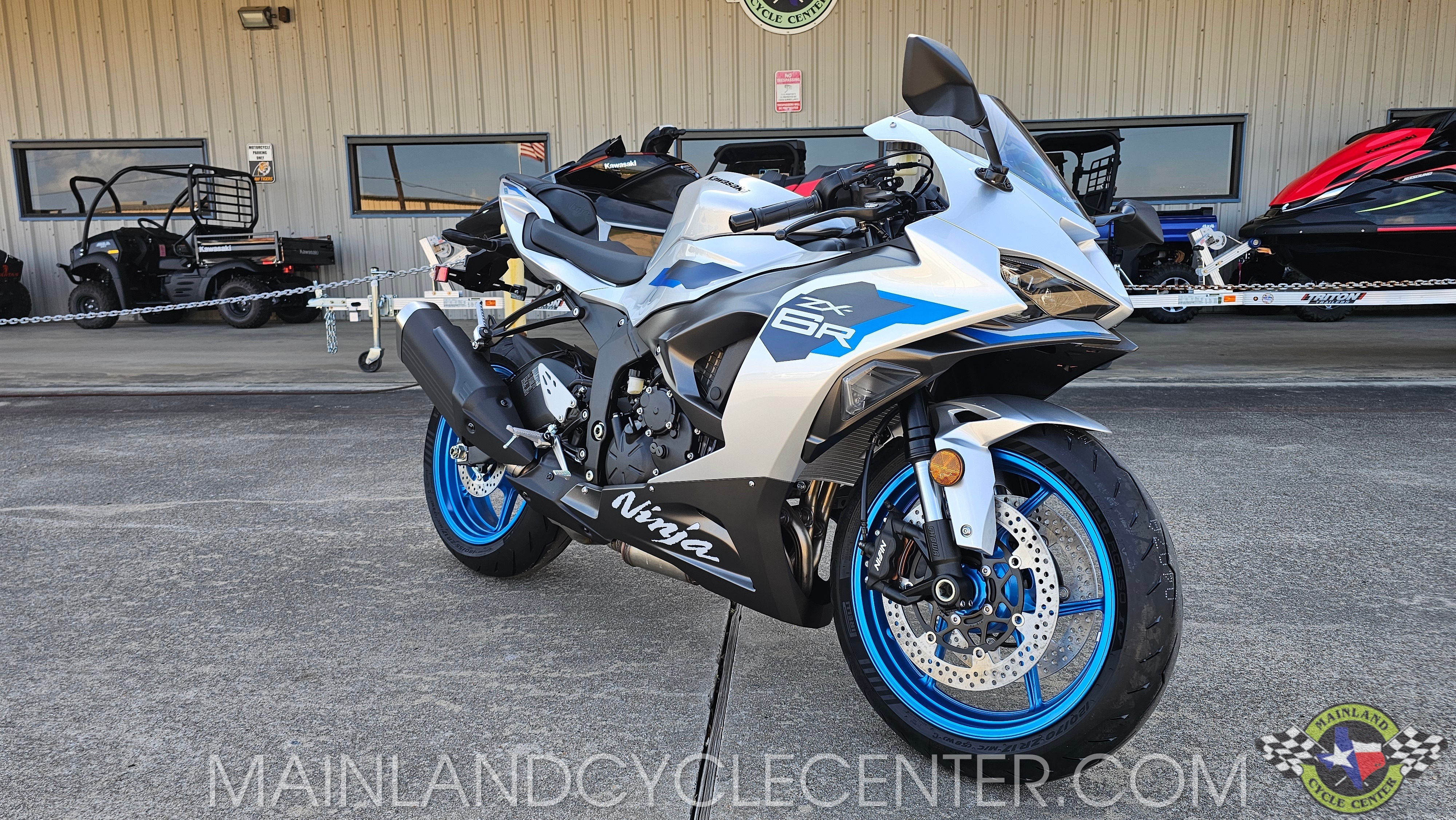 2027 Kawasaki Ninja® ZX™-6R BASE in La Marque, TX