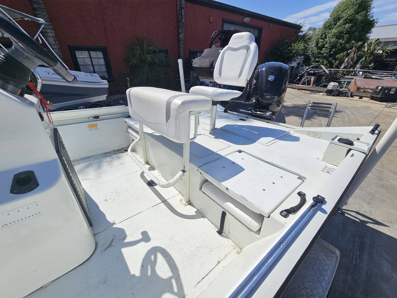 A photo of this 2020 Lowe 20 BAY