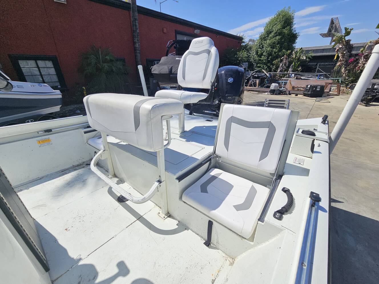 A photo of this 2020 Lowe 20 BAY