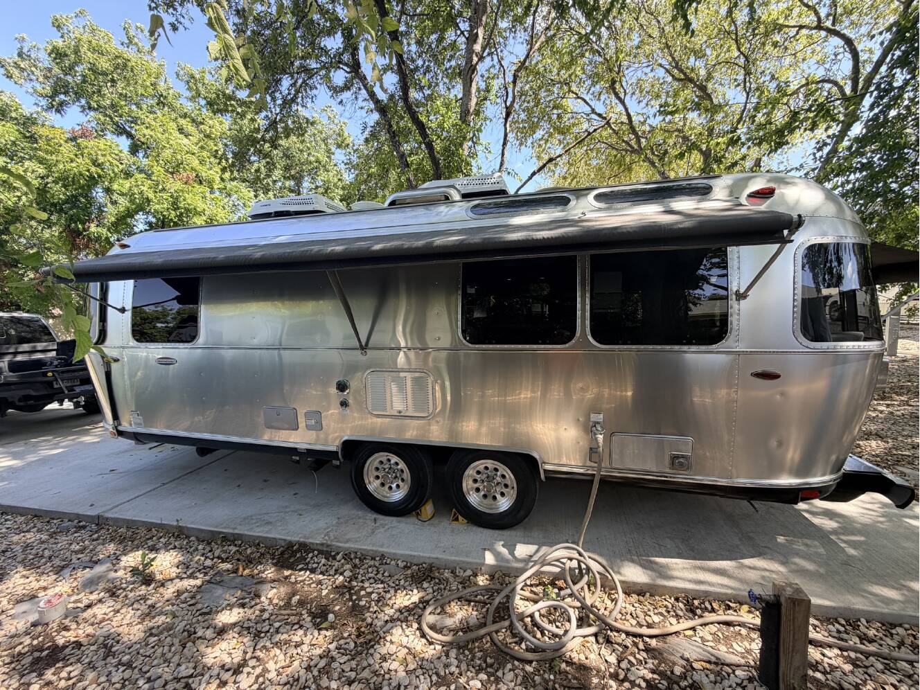 A photo of this 2019 Airstream INTERNATIONAL SIGNATURE 25FB SIGNATURE